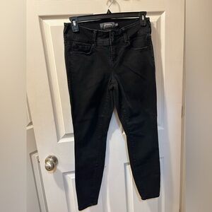 Torrid 10R Women’s Black Skinny Jeans Jeggings w/28 Inch Inseam EUC Pre-owned